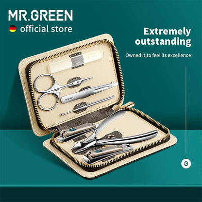 MR.GREEN stylish manicure set in beige leather zip case with stainless-steel clippers, nipper, scissors and tweezers — hero image.